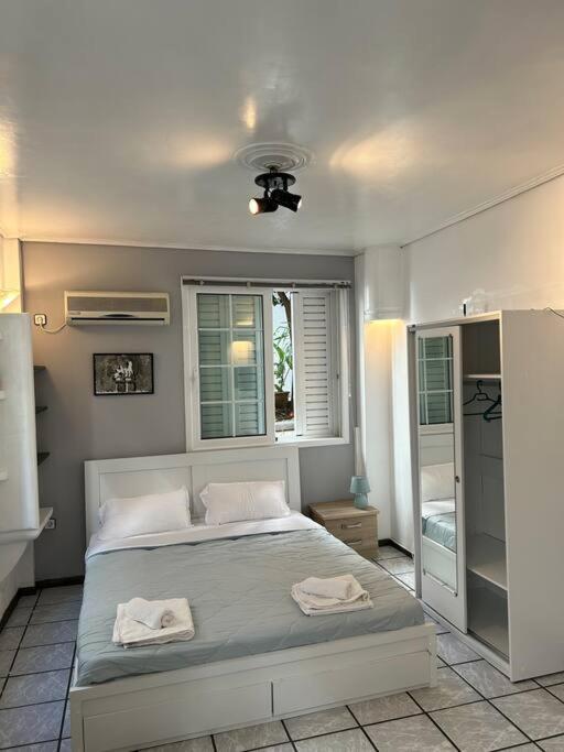 Urban Flat Next To Kalimarmaro Apartment Athena Bagian luar foto